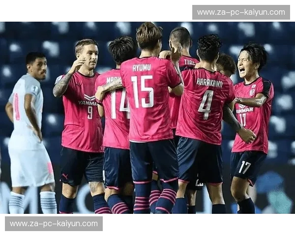 绿茵之上，激情碰撞——东京绿茵与直播的无限魅力